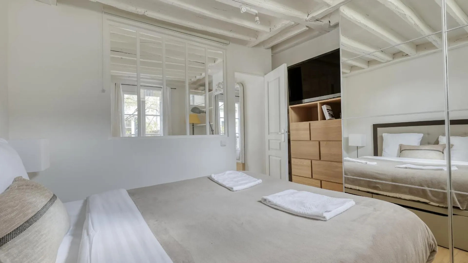Apartament Tranquil Heaven Up To 4 Guests - Heart Of 07